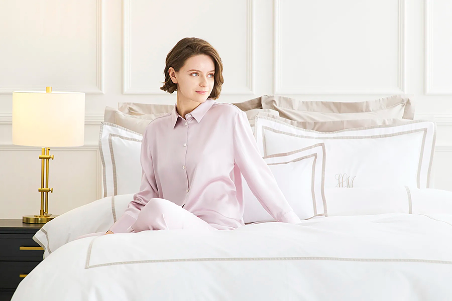 ホテルライクインテリア　サテン織りブランケット　ダブル　サンド HOTEL LIKE INTERIOR 400TC Cotton Sateen Blanket / ホテル